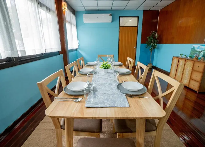 Canal-side Wooden House 3br Private Garden 別荘