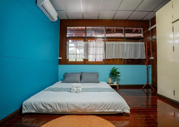 Canal-side Wooden House 3br Private Garden 別荘 *