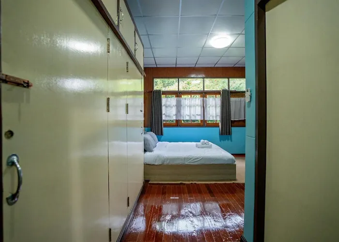 Canal-side Wooden House 3br Private Garden 別荘