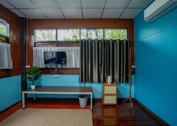 Canal-side Wooden House 3br Private Garden 別荘 *