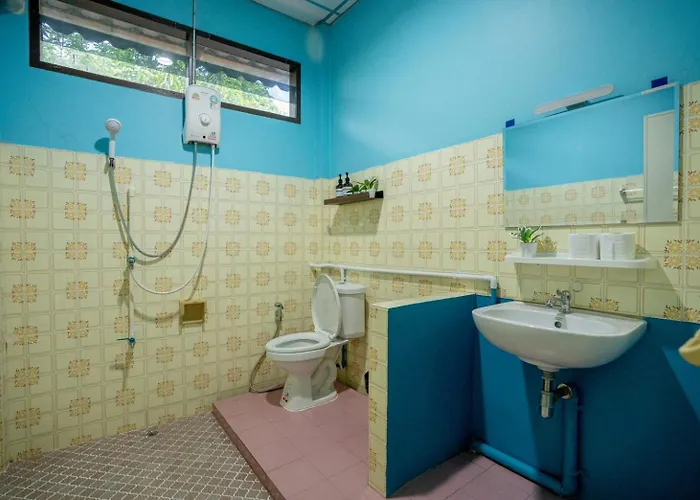 Canal-side Wooden House 3br Private Garden * バンコク都