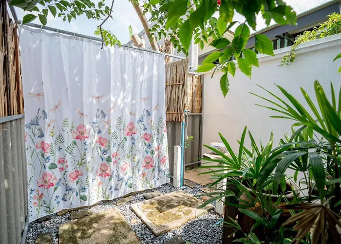 Canal-side Wooden House 3br Private Garden 別荘