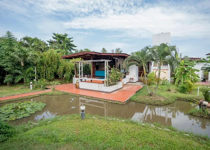別荘 Canal-side Wooden House 3br Private Garden