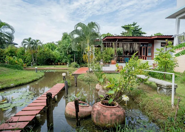 Canal-side Wooden House 3br Private Garden *
