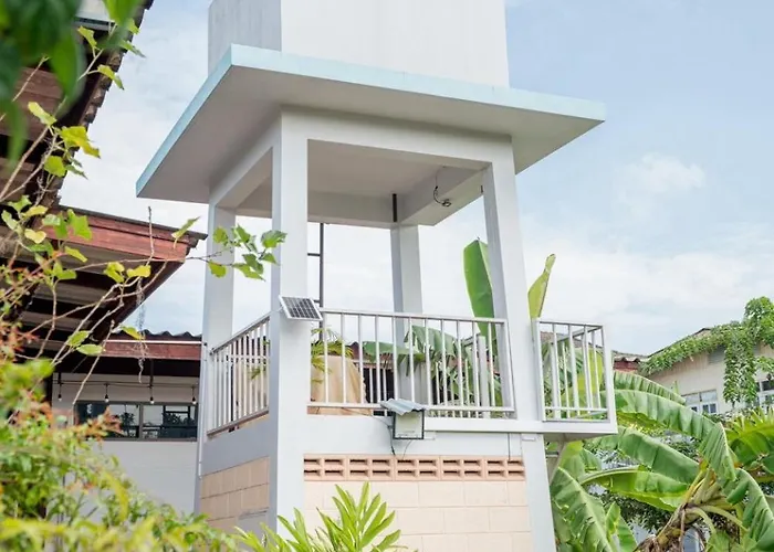 Canal-side Wooden House 3br Private Garden 別荘 バンコク都