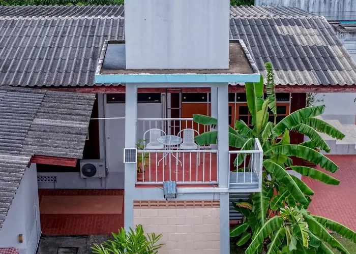 別荘 Canal-side Wooden House 3br Private Garden バンコク都