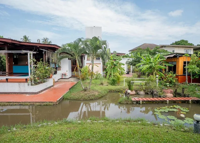 Canal-side Wooden House 3br Private Garden バンコク都