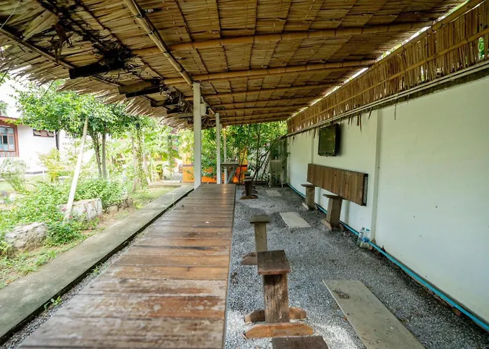 Canal-side Wooden House 3br Private Garden 別荘